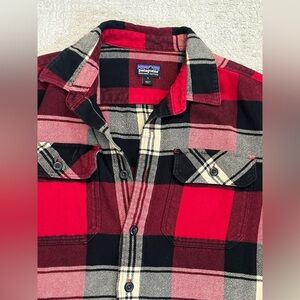 Patagonia Fjord Organic Cotton Flannel Button Up Shirt